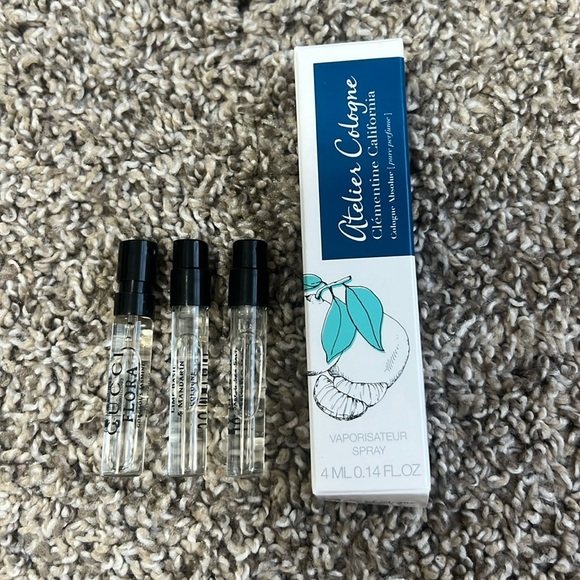 Perfume sample bundle - Picture 1 of 3